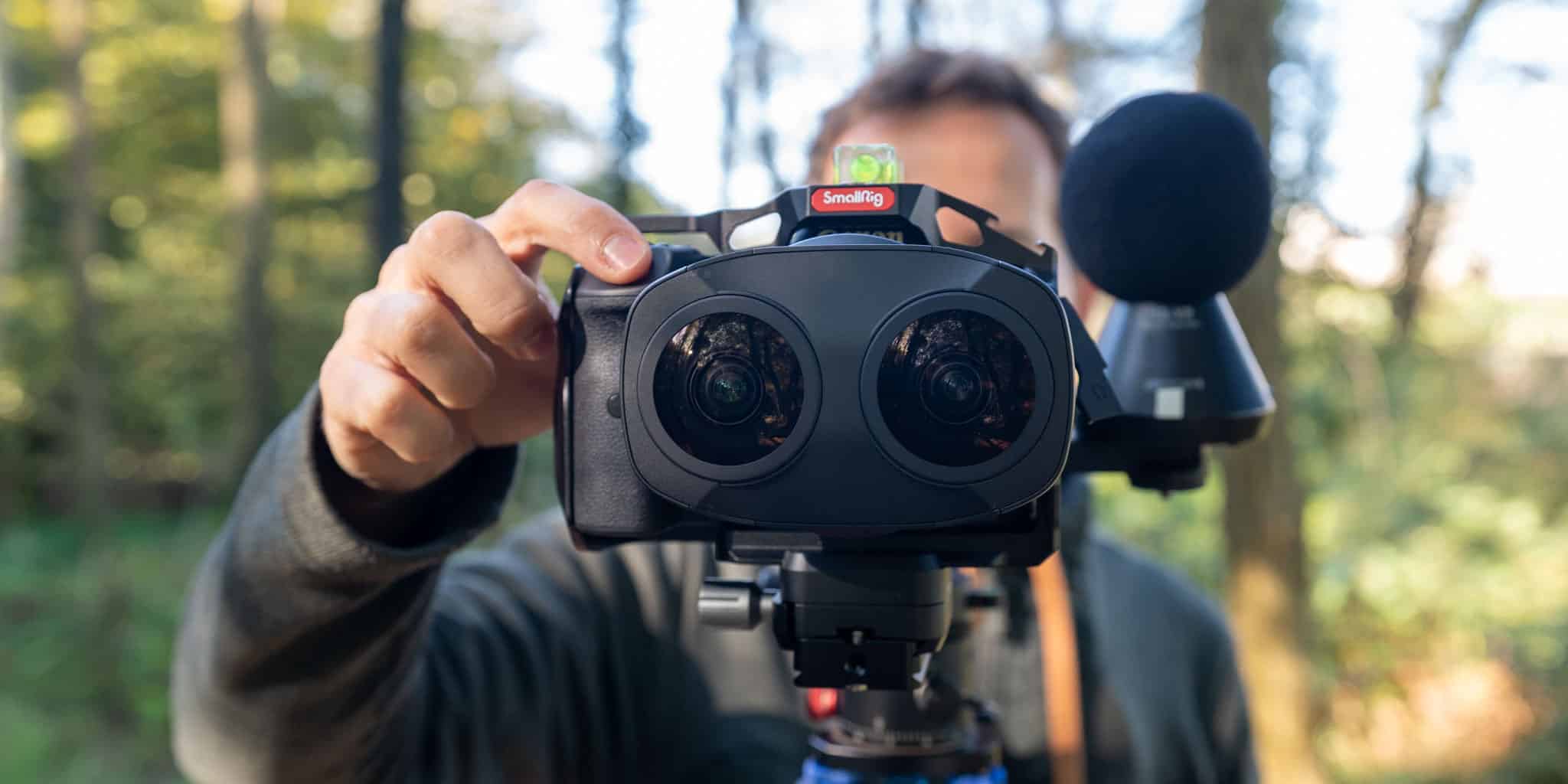 Nuestra cámara Canon R5C permite grabación en vídeo 8K RAW a 60 FPS.. Esta característica permite realizar grabaciones de vídeo 180º VR en realidad virtual con alto realismo.