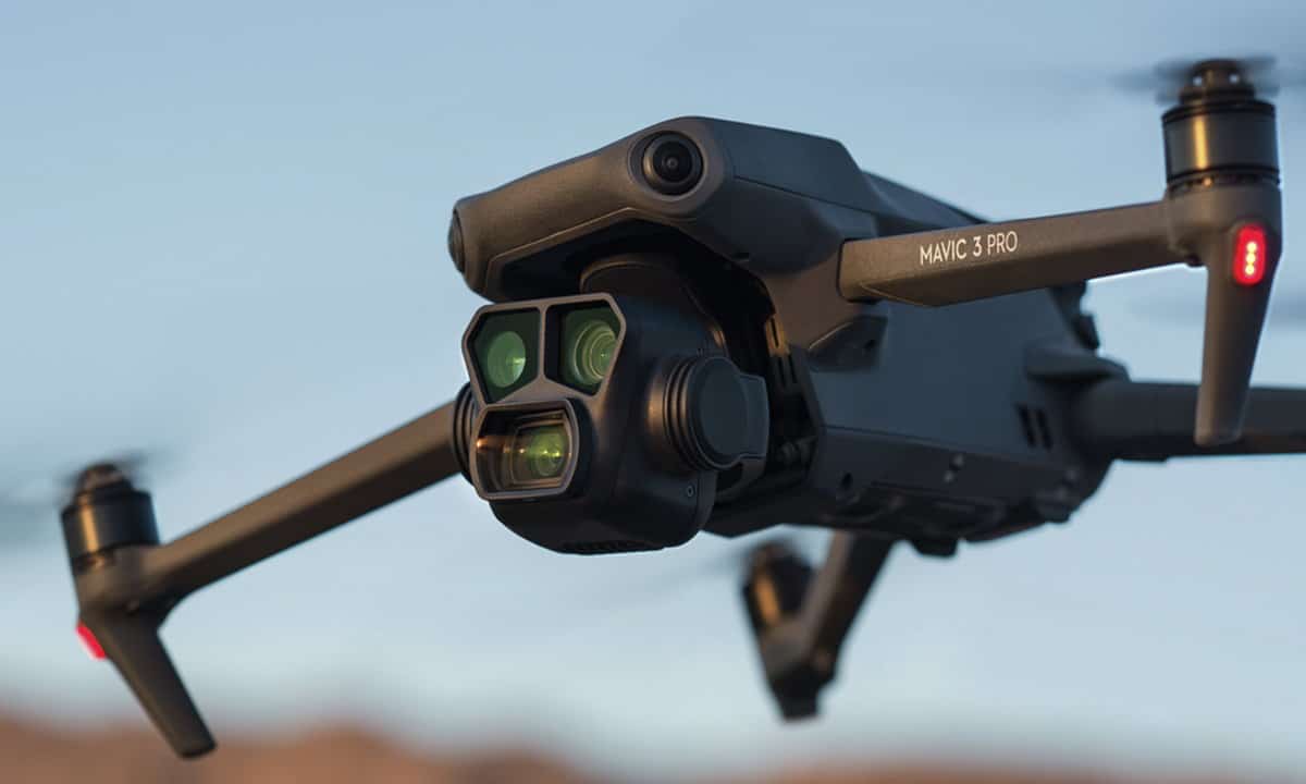 dron Dji Mavic 3 Pro con triple cámara